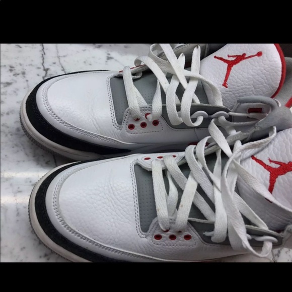Authentic Jordan 3 retro fire red - Picture 5 of 6